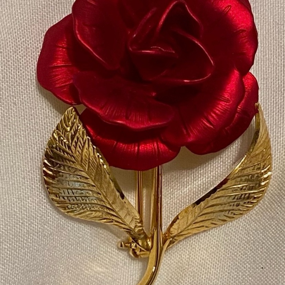 Vtg Cerrito Red Rose Brooch with Gold Leaves and stem - Signed